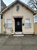 1005 Walnut St - Photo 1 of 1