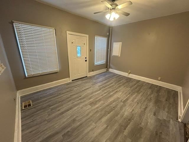 1005 Walnut St - Photo 2 of 10