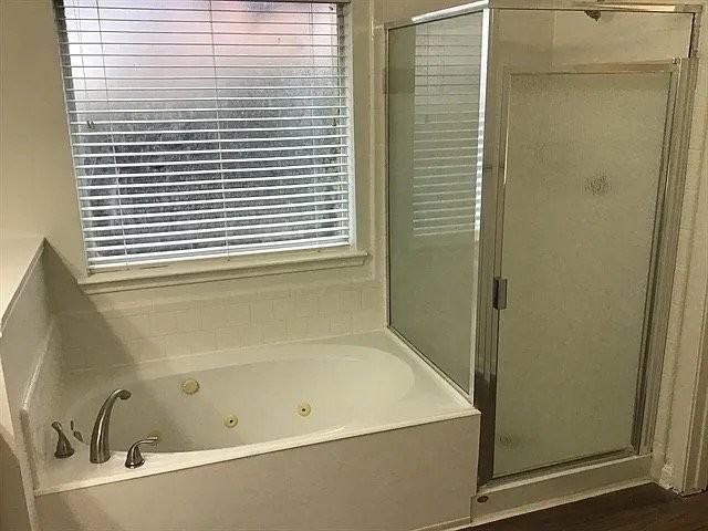 22508 Red River Dr - Photo 2 of 9