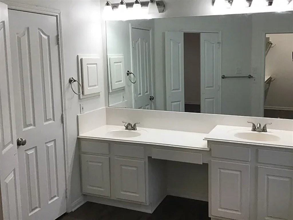 22508 Red River Dr - Photo 3 of 9