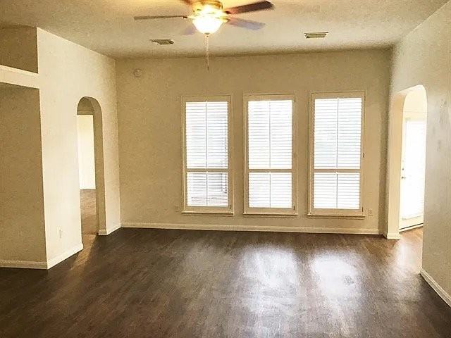 22508 Red River Dr - Photo 6 of 9