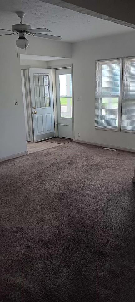 710 7th St - Photo 2 of 6