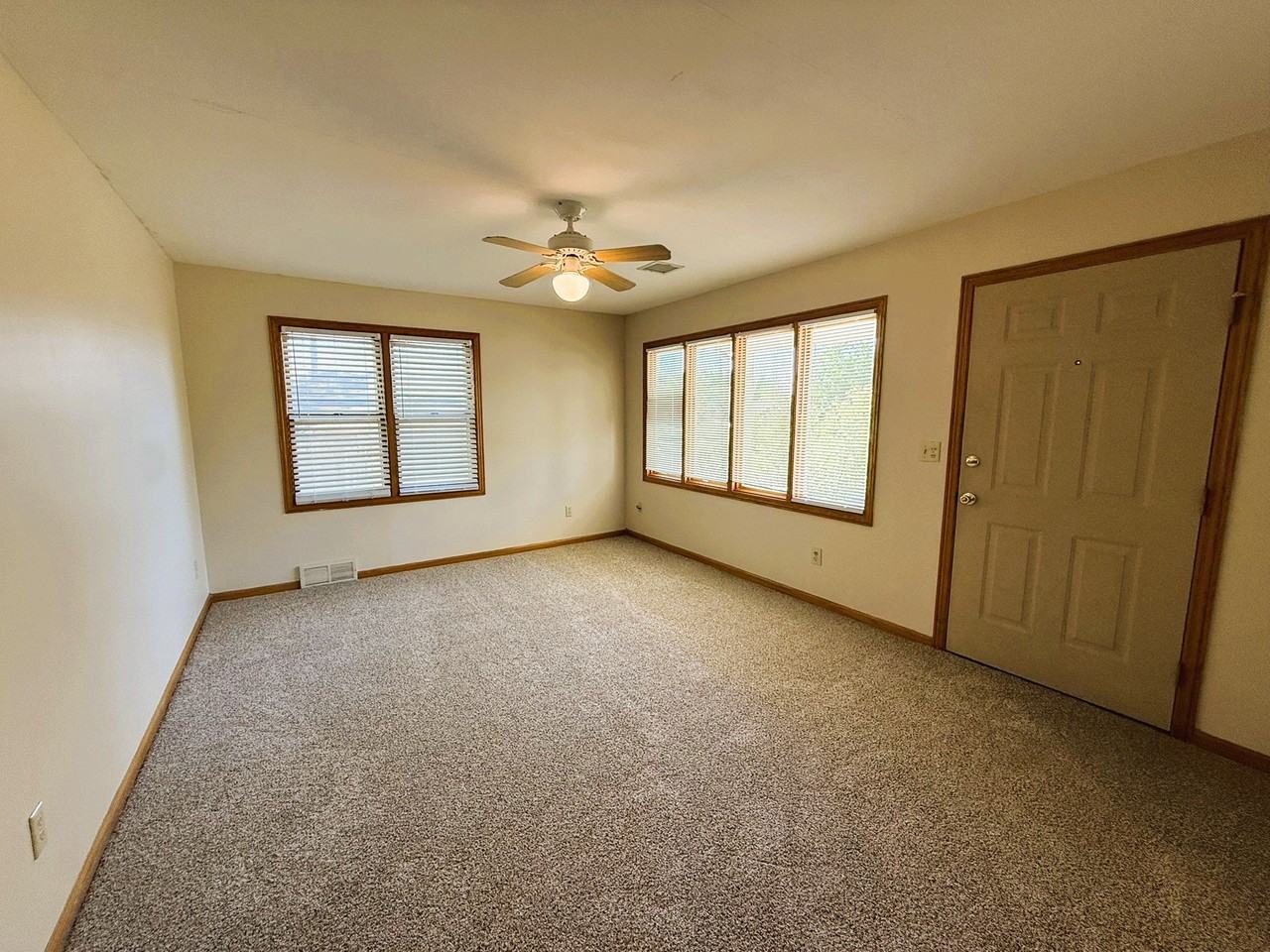 6126 E Gilbert St - Photo 2 of 19