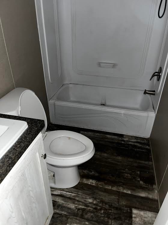 920 Moseley St - Photo 2 of 14