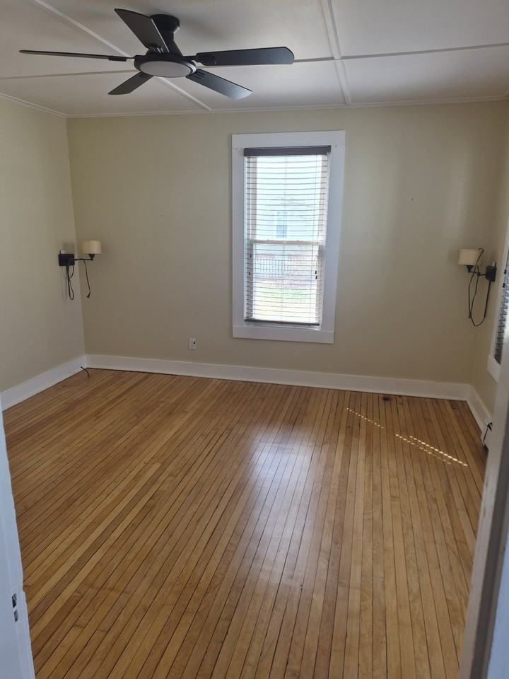 9 Maple St - Photo 3 of 9