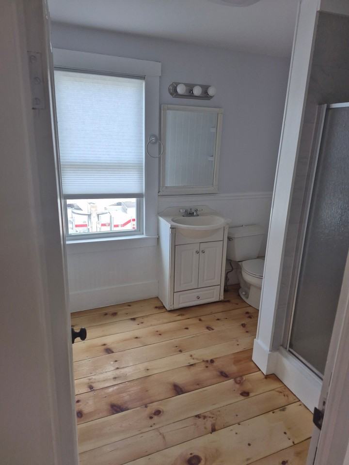 9 Maple St - Photo 6 of 9