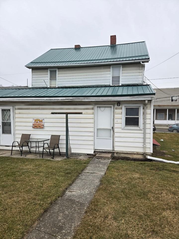 14818 Broadway St - Photo 2 of 6