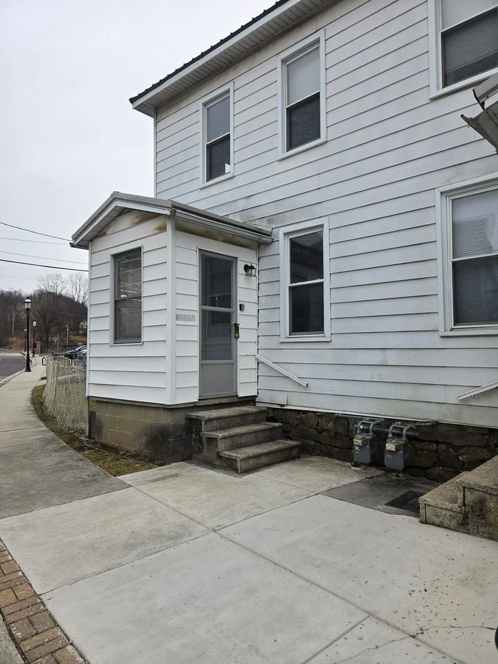 14818 Broadway St - Photo 4 of 6