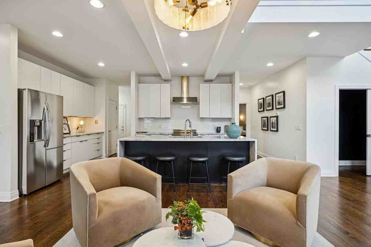 914C Acklen Ave - Photo 4 of 20