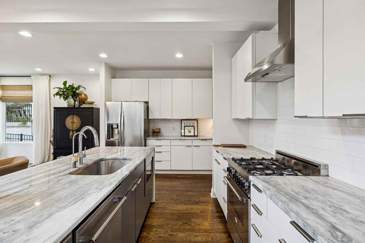 914C Acklen Ave - Photo 5 of 20