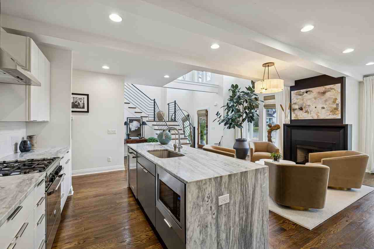 914C Acklen Ave - Photo 6 of 20