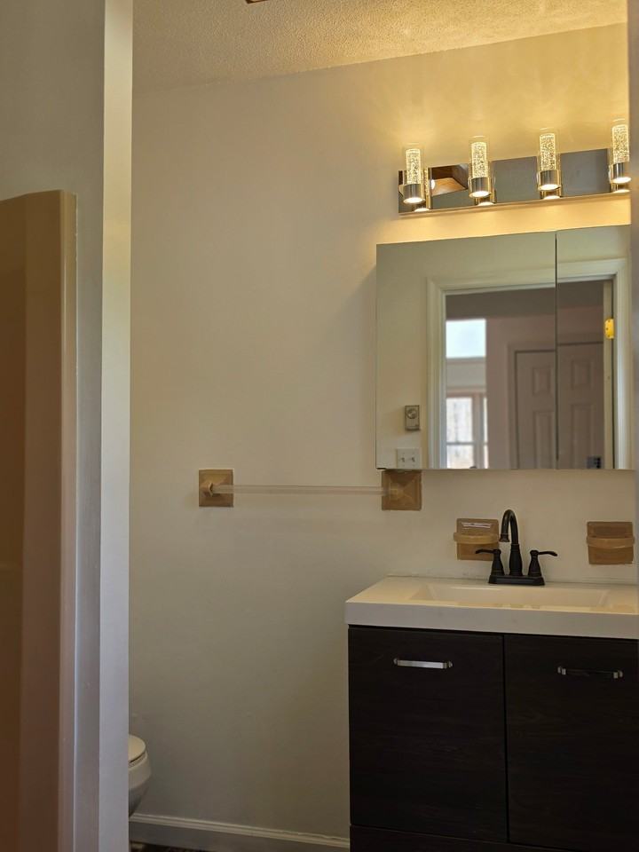 362 Somerset Dr - Photo 3 of 12