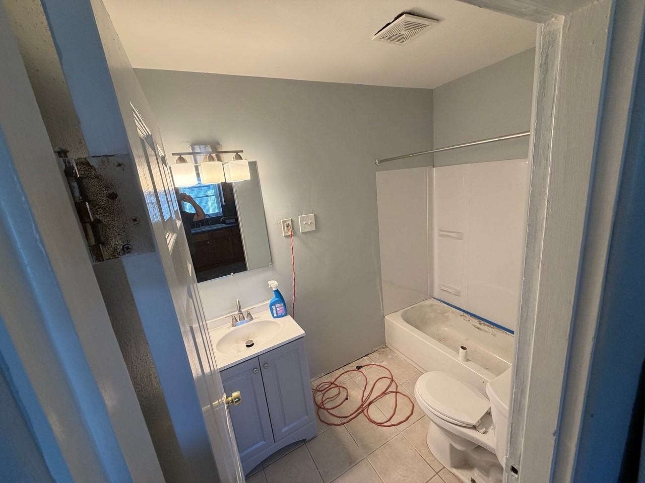 2527 Leslie Ave - Photo 7 of 8