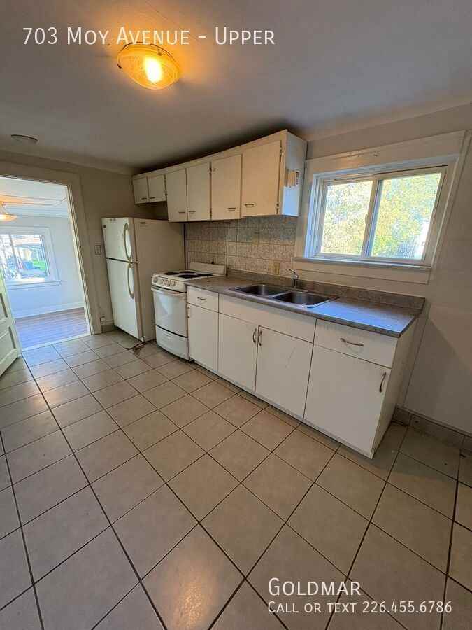 703 Moy Ave - Photo 3 of 6