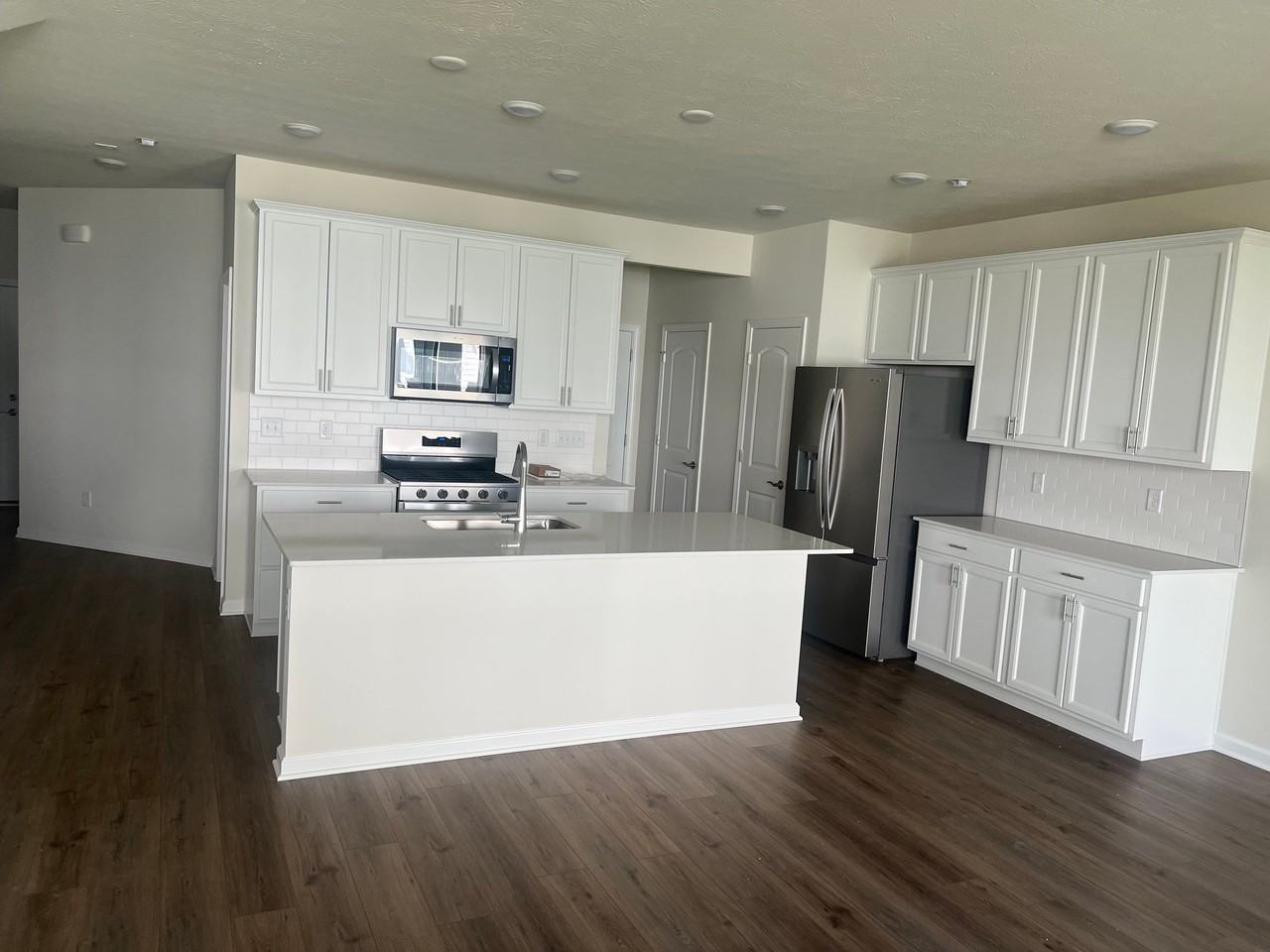 7328 Selah Ln - Photo 2 of 15