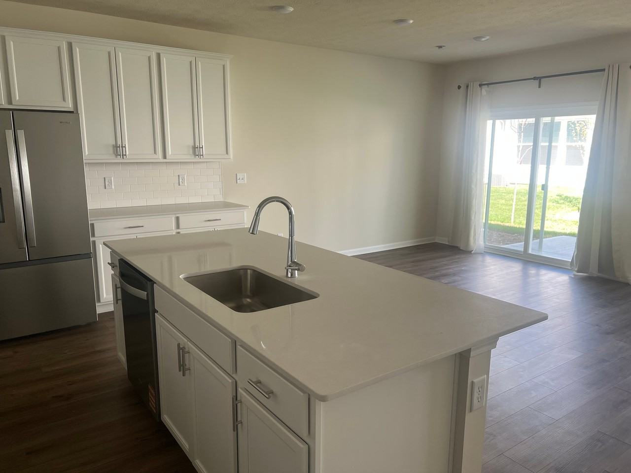 7328 Selah Ln - Photo 3 of 15