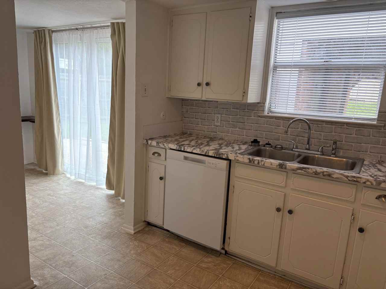 5355 Wonder Dr - Photo 7 of 11