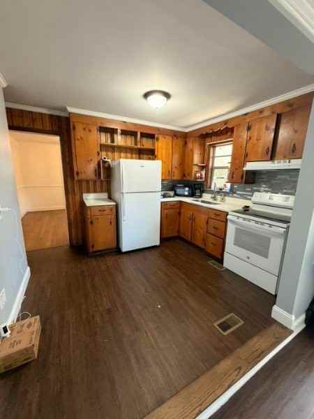 412 S 5th St - Photo 6 of 10