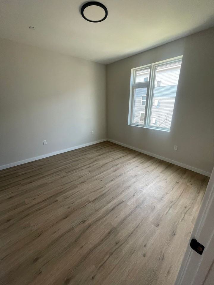 4112 Lancaster Ave - Photo 3 of 6