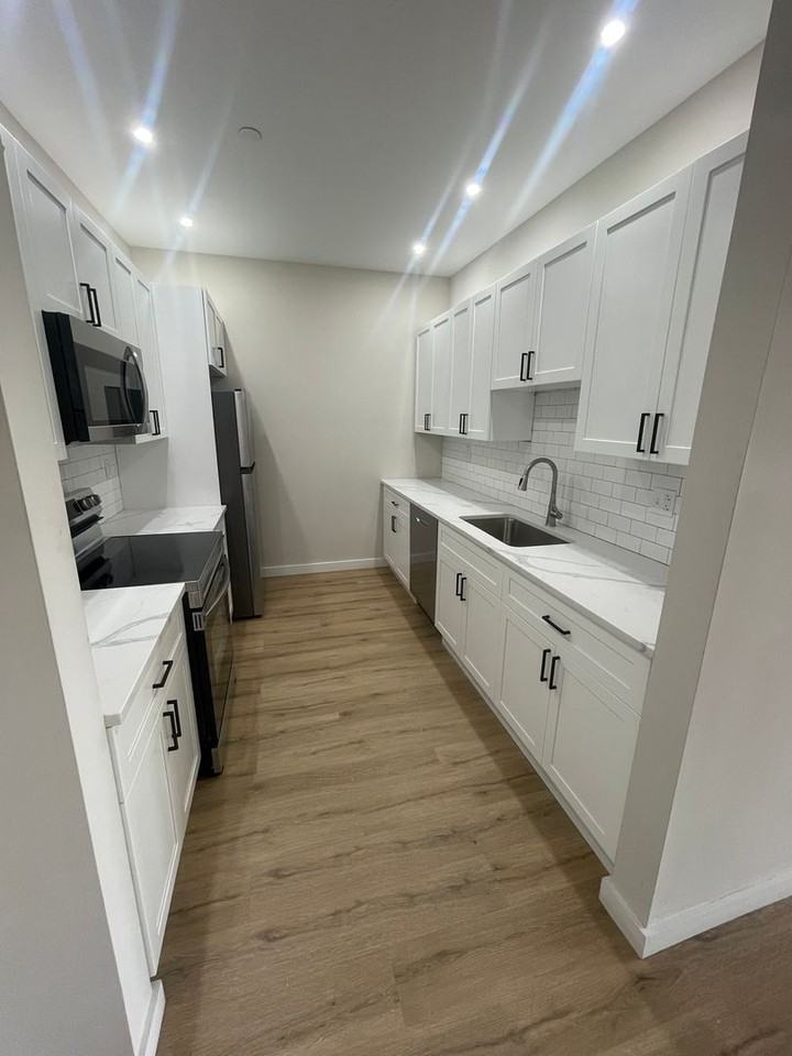 4112 Lancaster Ave - Photo 5 of 6