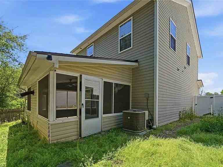 131 Nacoochee Way - Photo 2 of 16