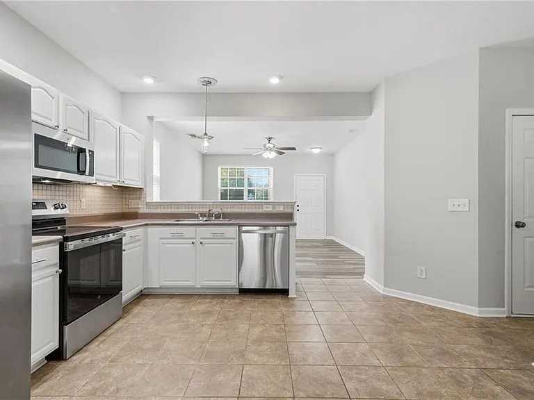 131 Nacoochee Way - Photo 3 of 16