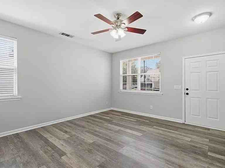 131 Nacoochee Way - Photo 5 of 16