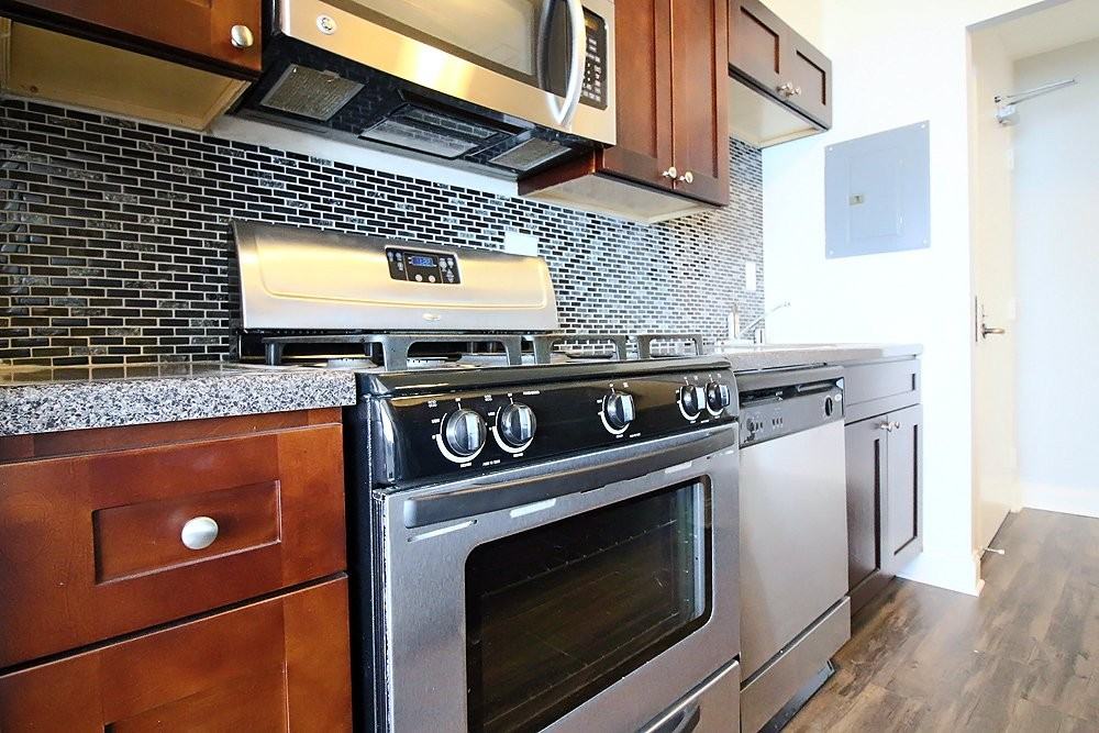 1301 N Ritchie Ct - Photo 5 of 17