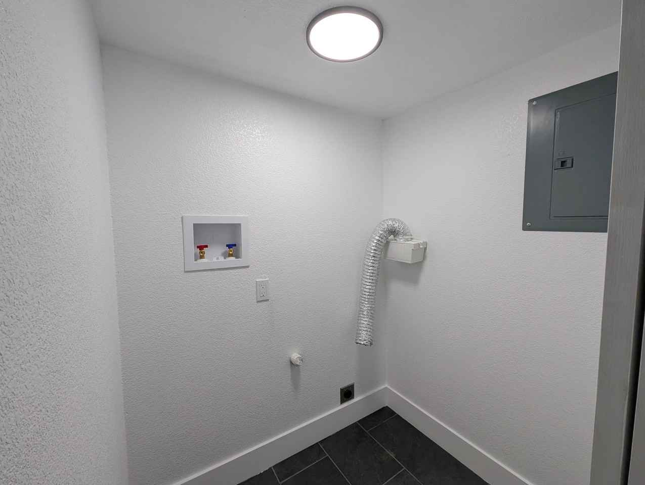 95 Arbol Ave - Photo 7 of 13