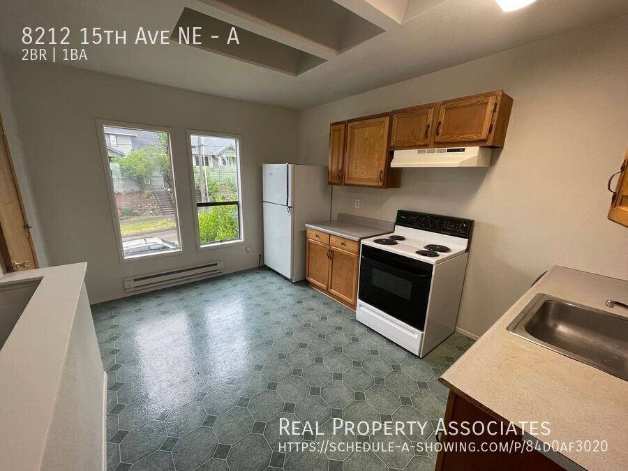 8212 15th Ave Ne #A - Photo 3 of 13