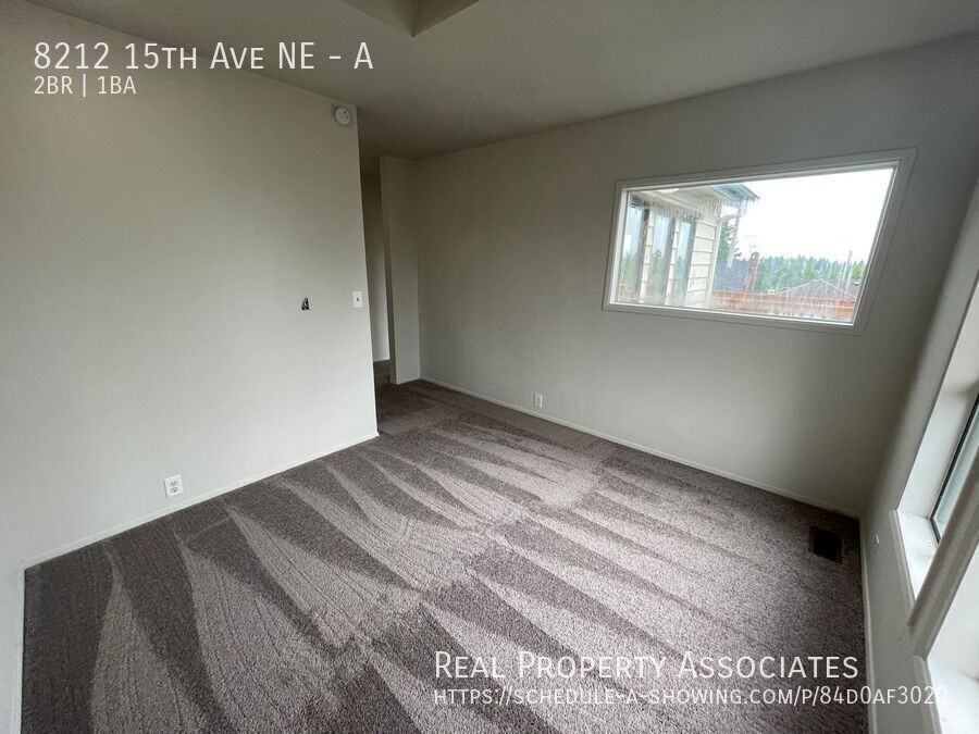 8212 15th Ave Ne #A - Photo 4 of 13