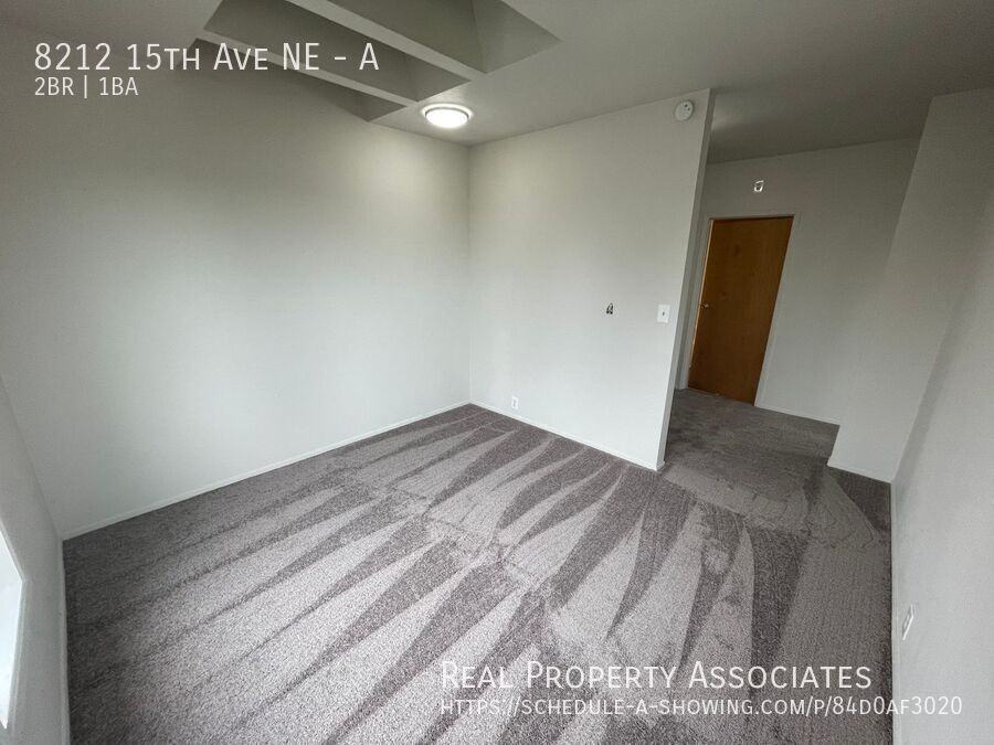 8212 15th Ave Ne #A - Photo 5 of 13