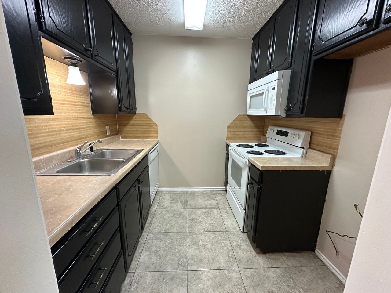 12702 Candleridge Dr - Photo 5 of 23