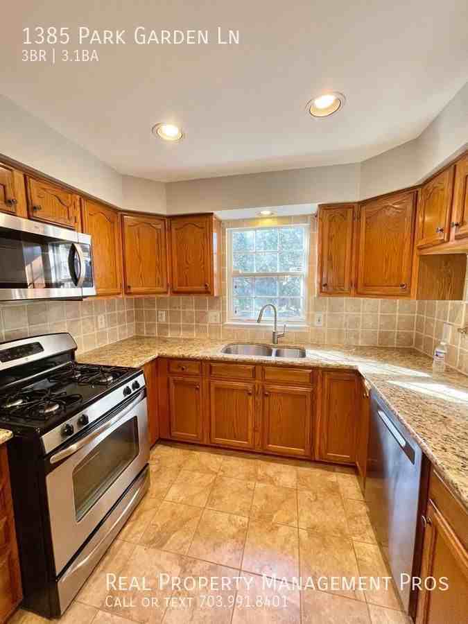 1385 Park Garden Ln - Photo 2 of 48