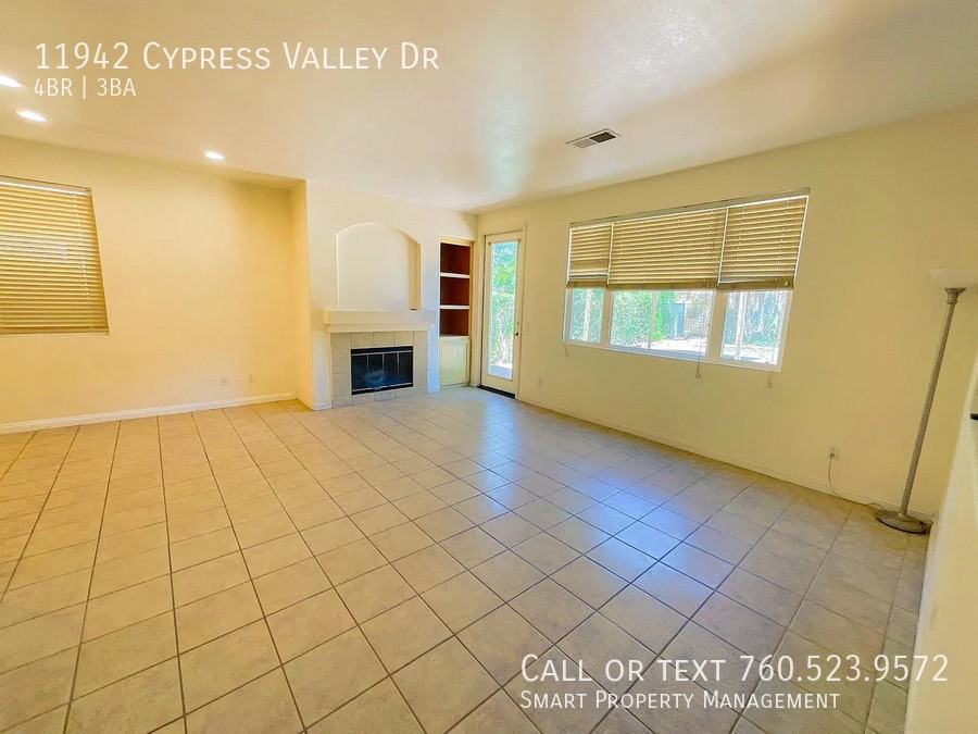 11942 Cypress Valley Dr - Photo 7 of 24
