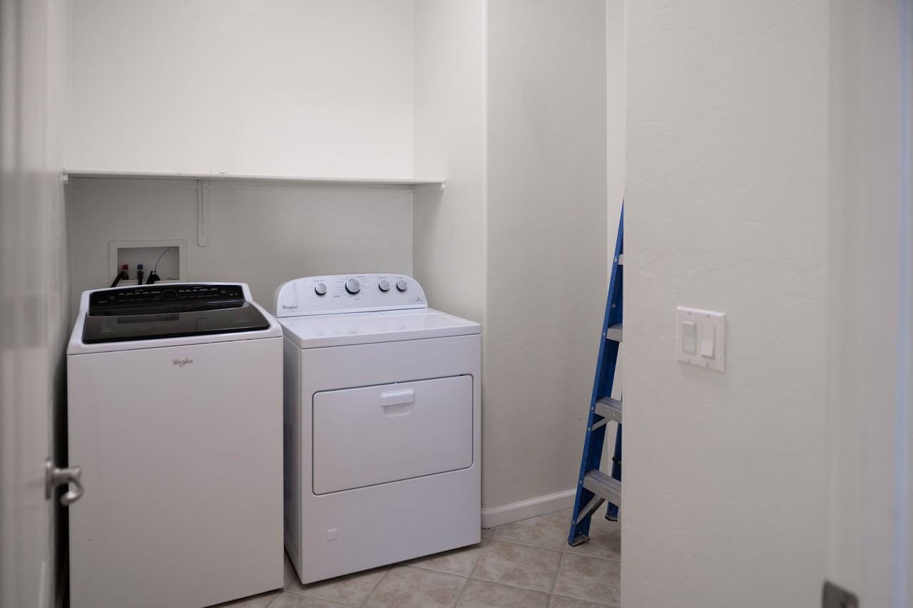 10658 S Kush Canyon Ln #1 - Photo 5 of 16