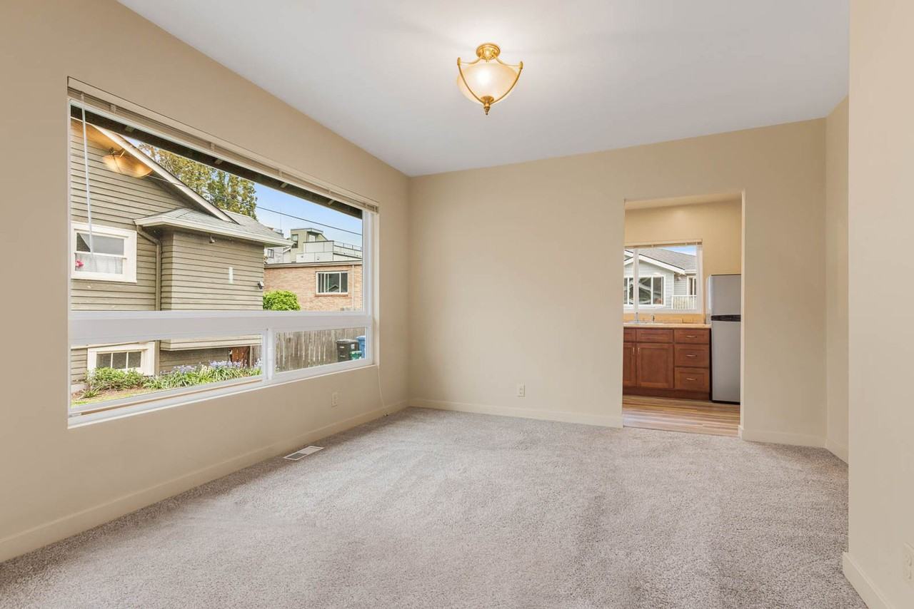 2114 Dexter Ave N - Photo 5 of 19