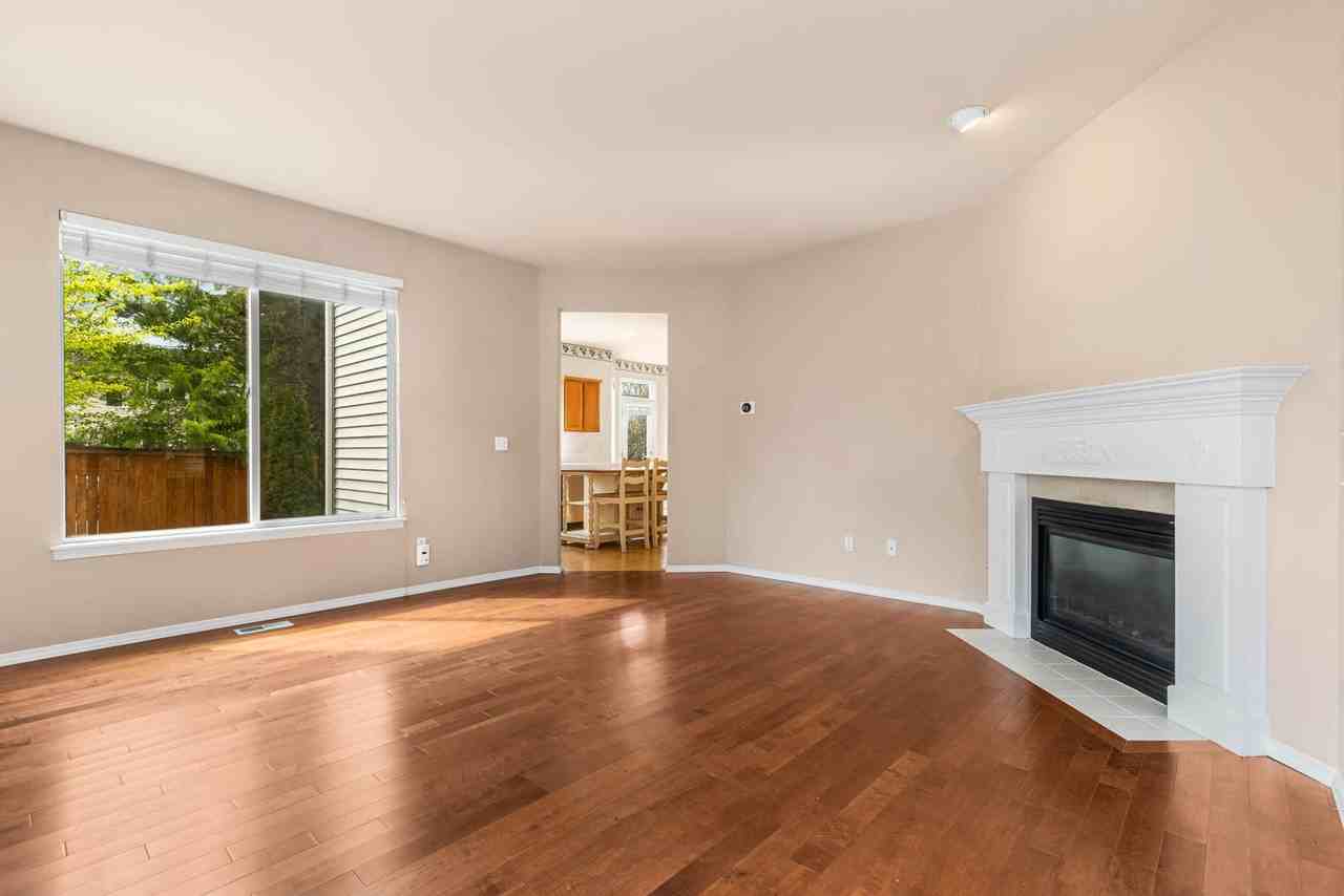 5031 Ne 4th Pl - Photo 4 of 19