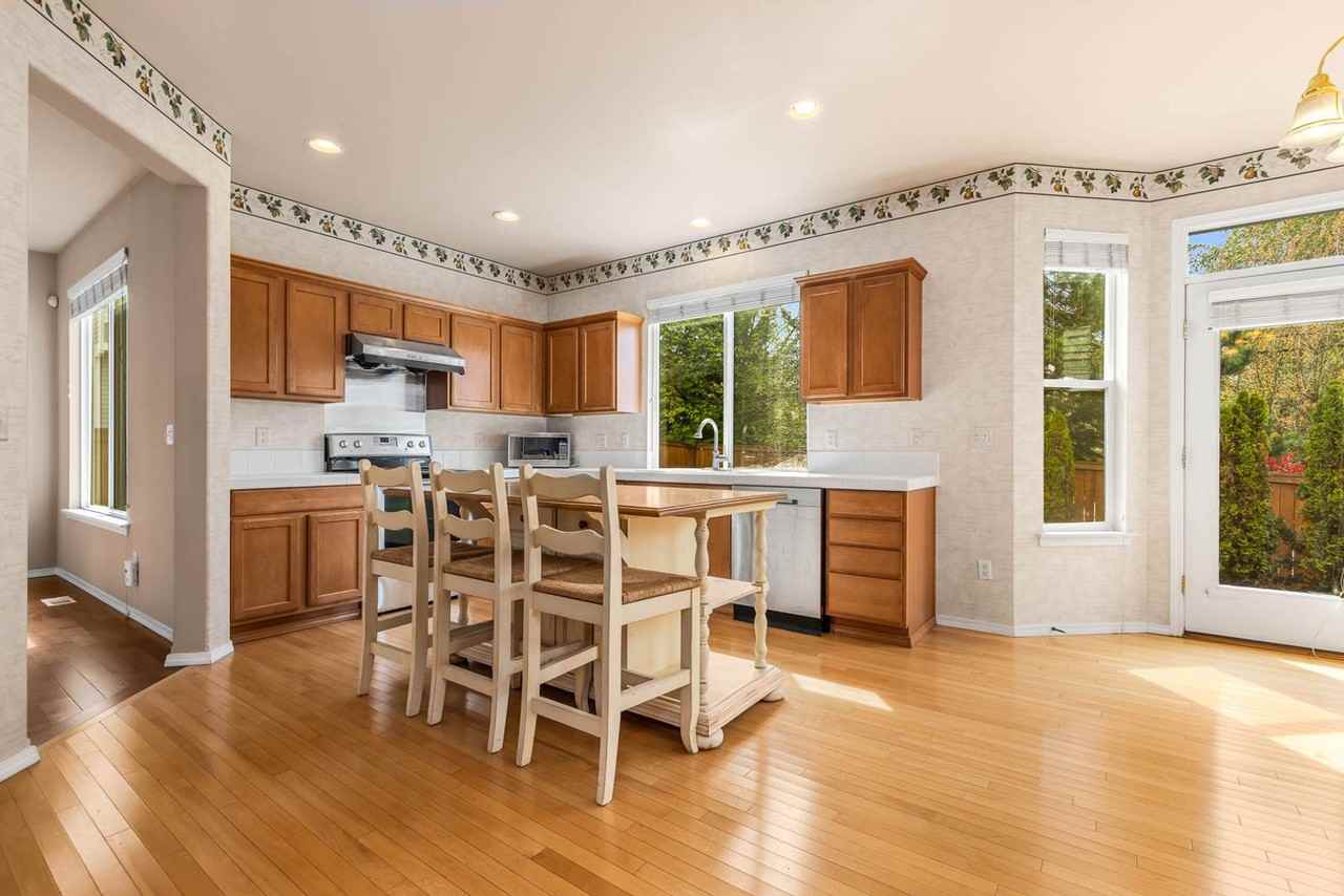 5031 Ne 4th Pl - Photo 5 of 19