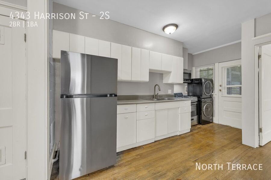 4343 Harrison St #2S - Photo 2 of 19