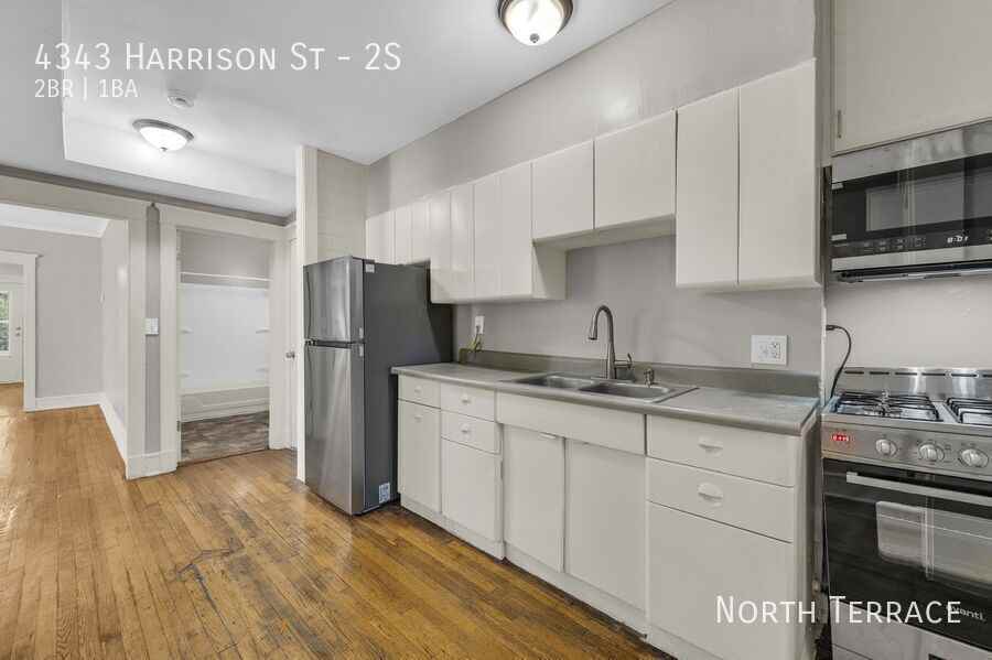 4343 Harrison St #2S - Photo 4 of 19