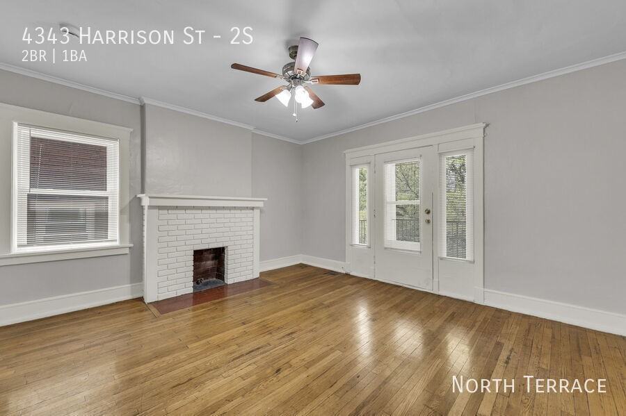 4343 Harrison St #2S - Photo 7 of 19