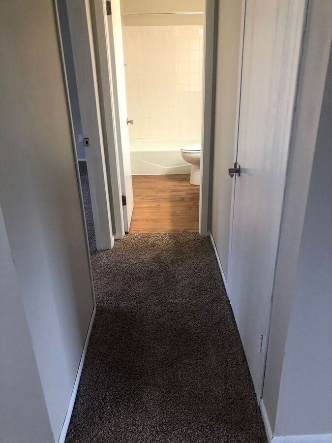 1043 Scarborough Ct #K3 - Photo 5 of 10