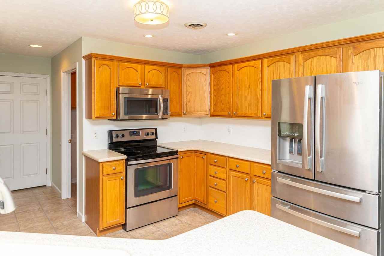 121 Creekwood Way - Photo 4 of 23