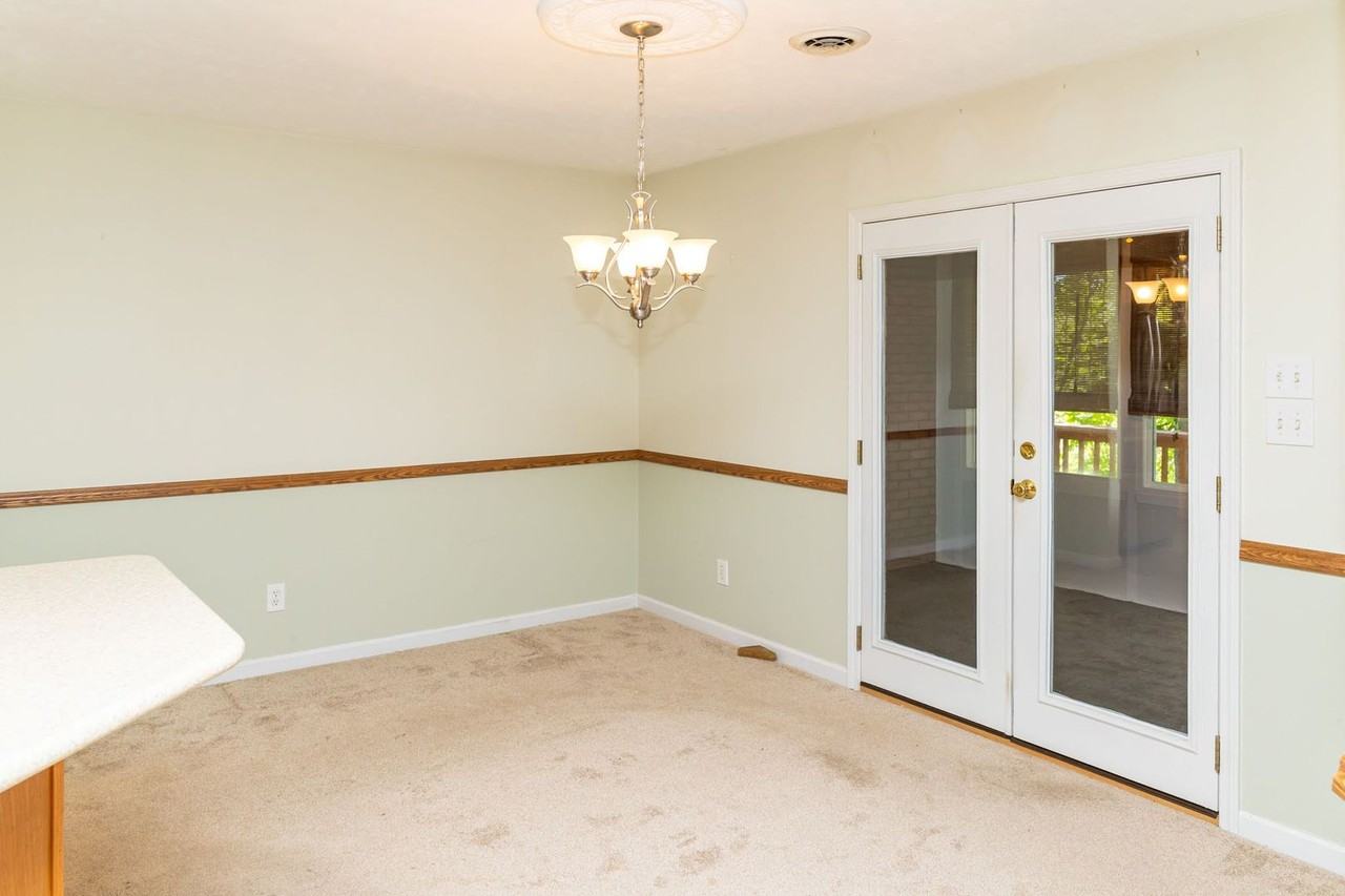 121 Creekwood Way - Photo 6 of 23