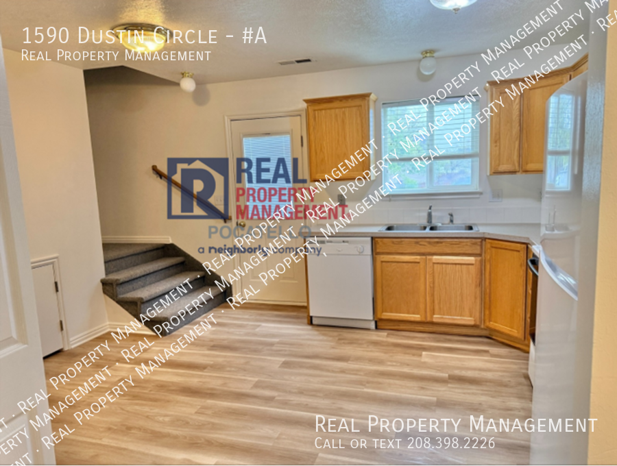 1590 Dustin Cir #A - Photo 4 of 15