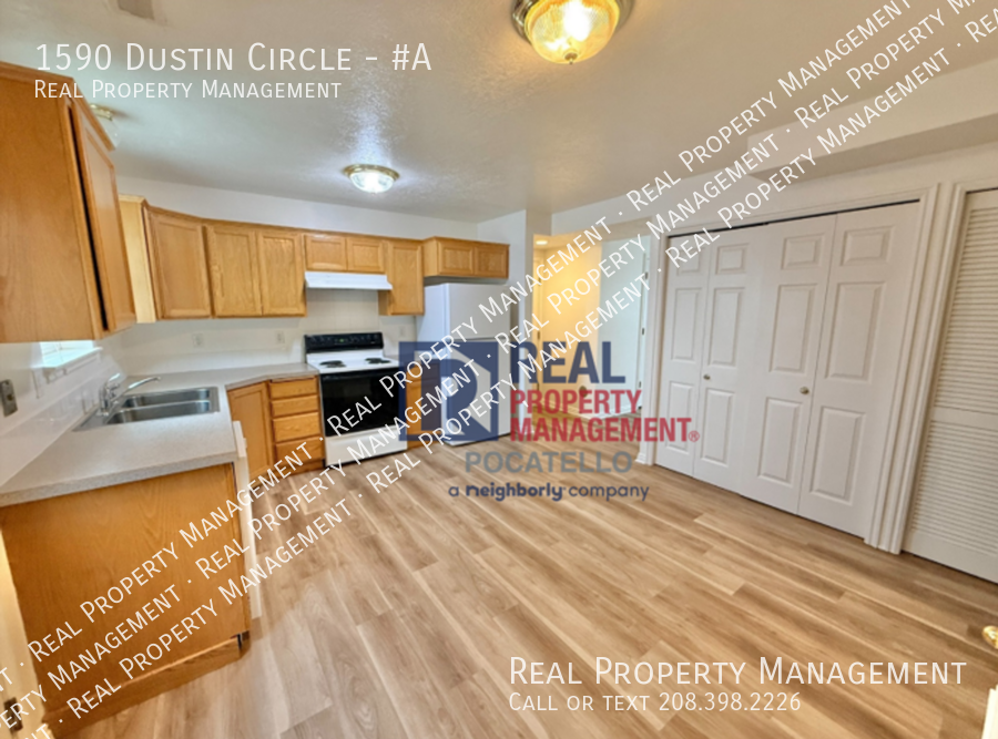 1590 Dustin Cir #A - Photo 5 of 15