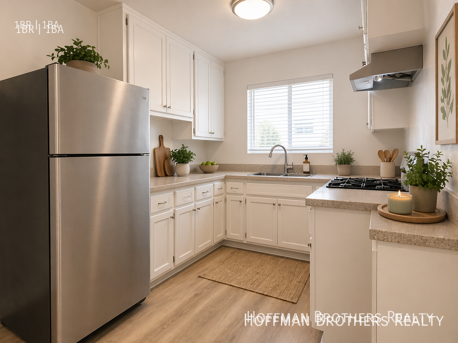 1543 N Formosa Ave #19 - Photo 2 of 7