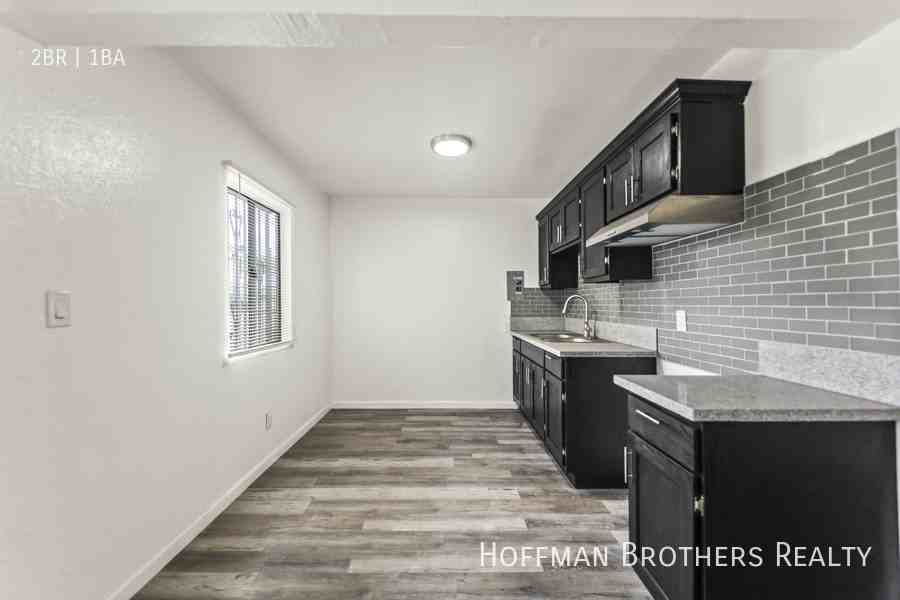 8027 S Broadway #6 - Photo 5 of 14