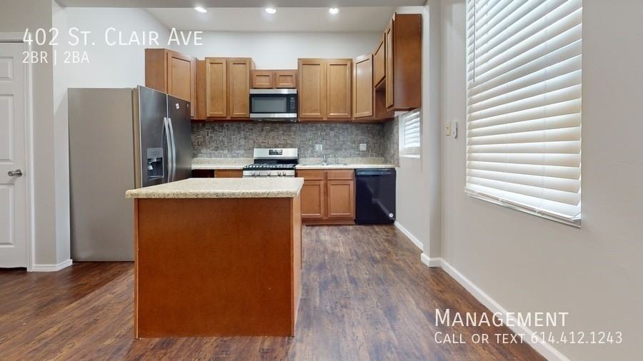 402 Saint Clair Ave - Photo 5 of 10